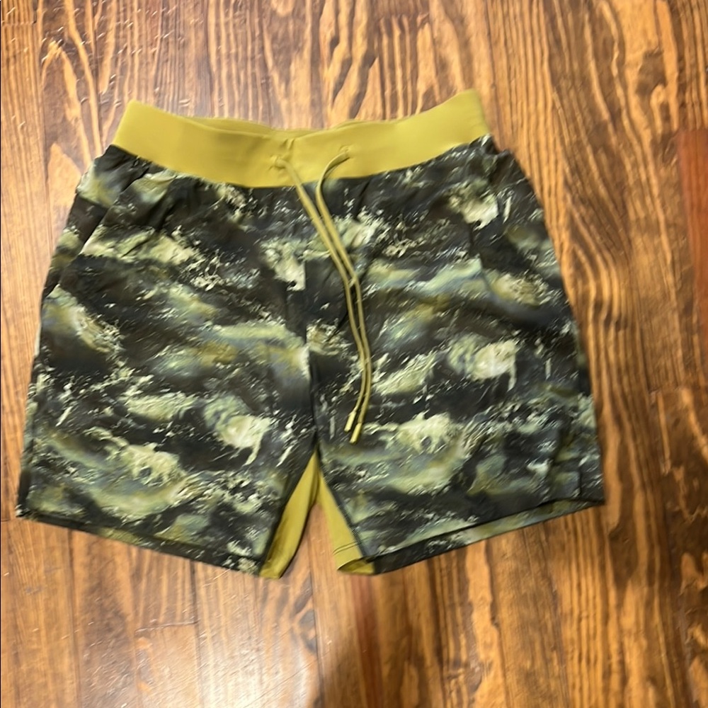 Camouflage Print Shorts with Drawstring
